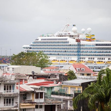 Boulevard Legitimus Pointe-a-Pitre  Bagian luar foto
