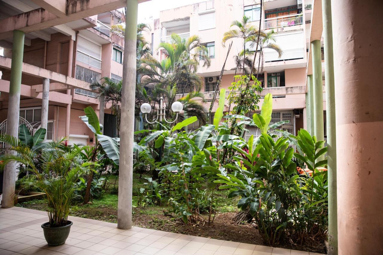 Boulevard Legitimus Pointe-a-Pitre  Bagian luar foto